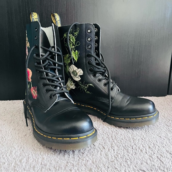 [SOLD ON EBAY] DR. MARTENS 1490 WILD BOTANICS FLORAL BOOTS - Picture 8 of 8